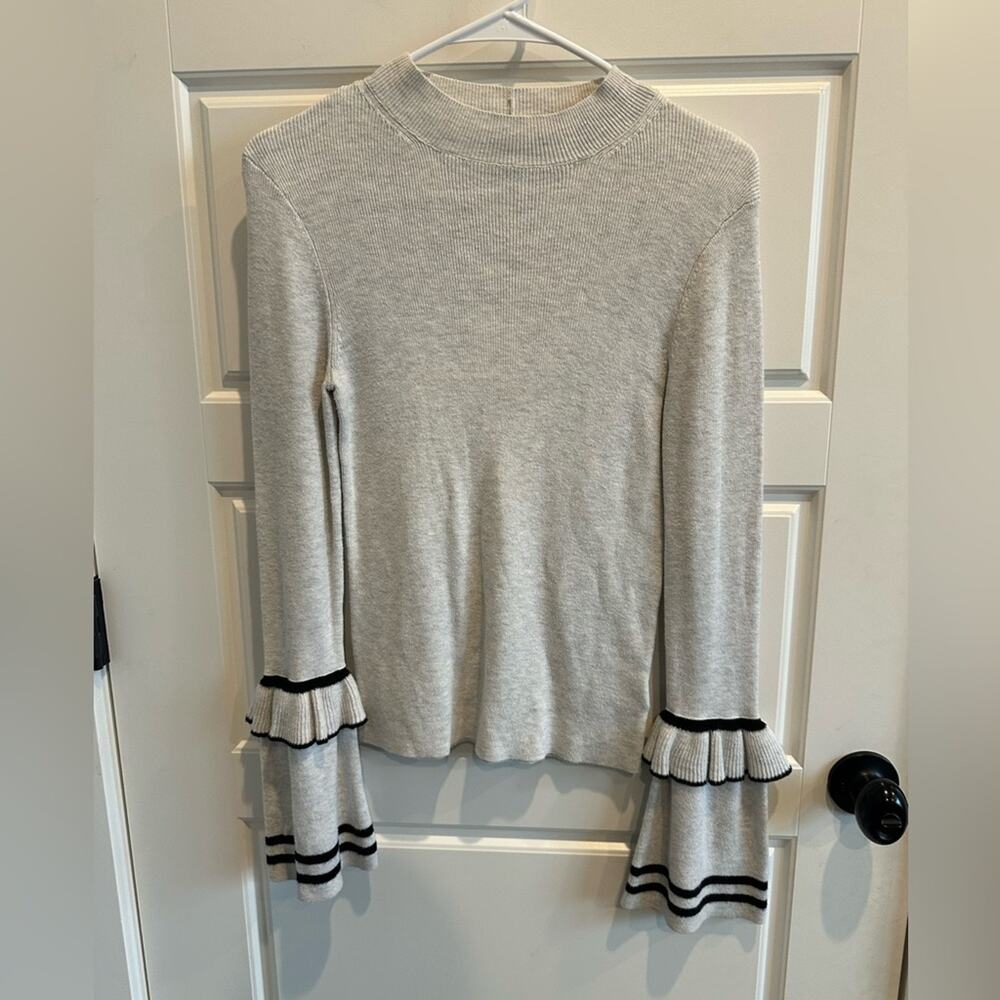Express Small Ruffle Sleeve Sweater Top Tiered Cuff Retro Preppy Knit